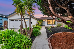 014_TWILIGHT_ 1440 Serra Dr