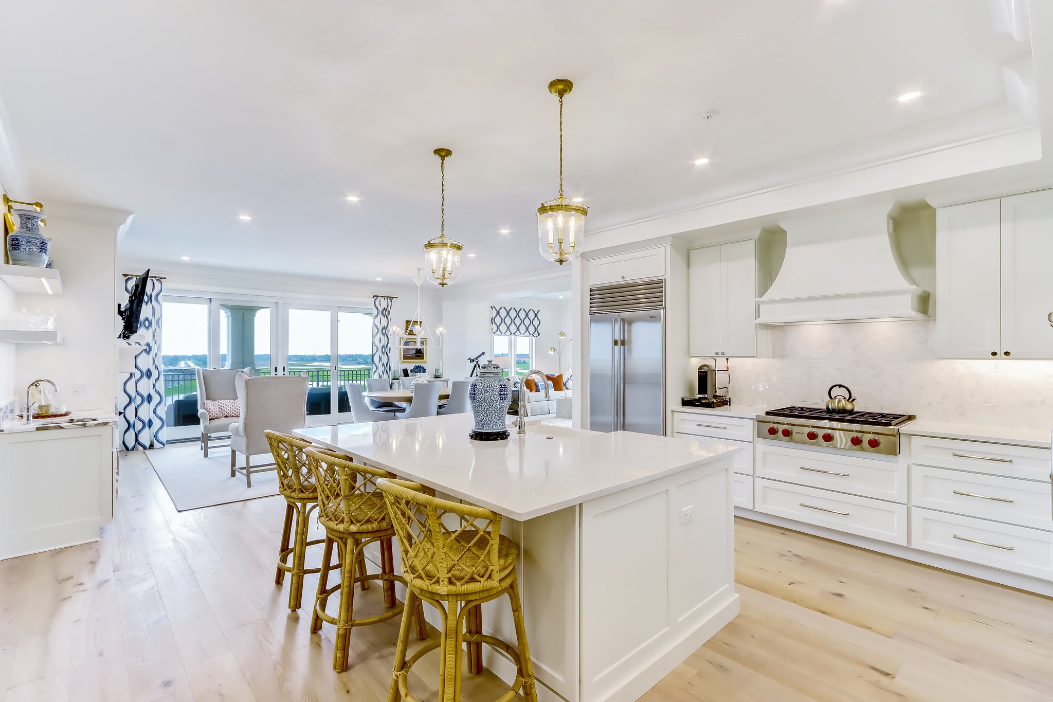 Kitchen/Breakfast Bar