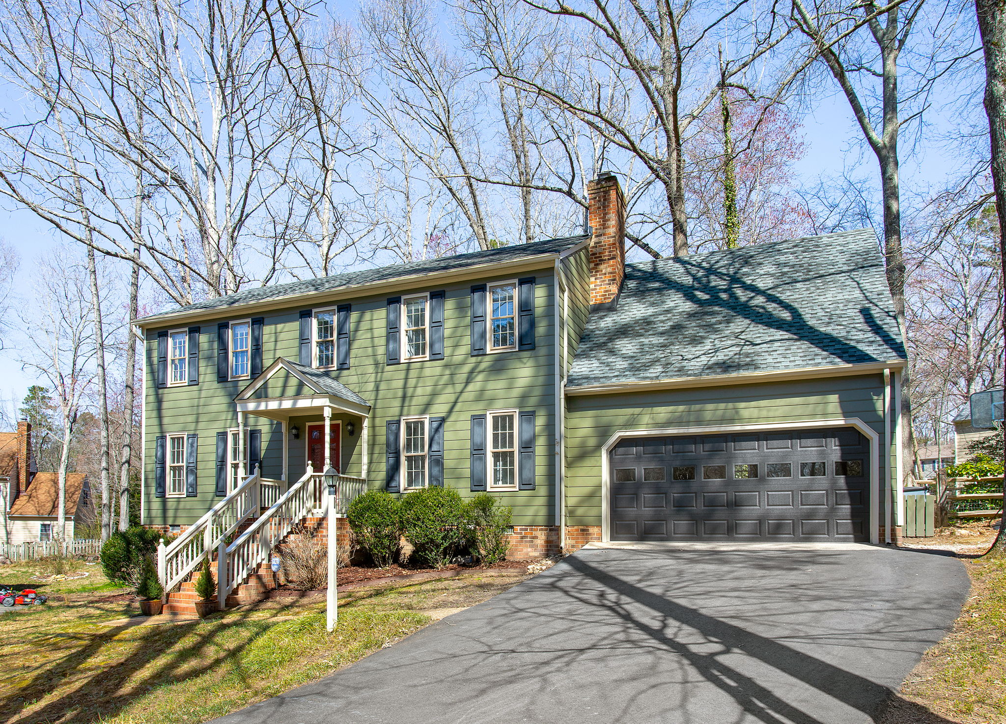 02-Exterior Front