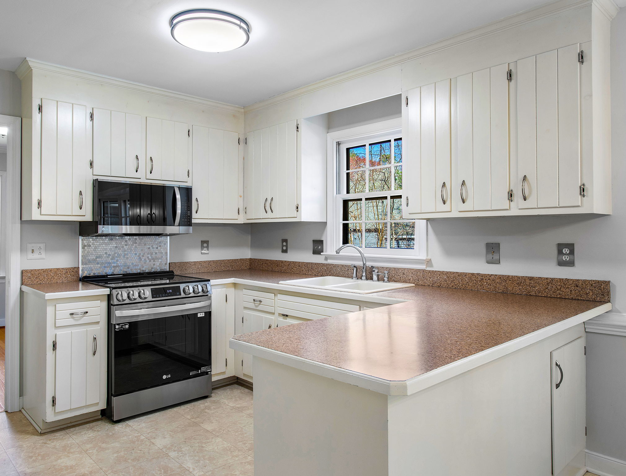 10-Kitchen