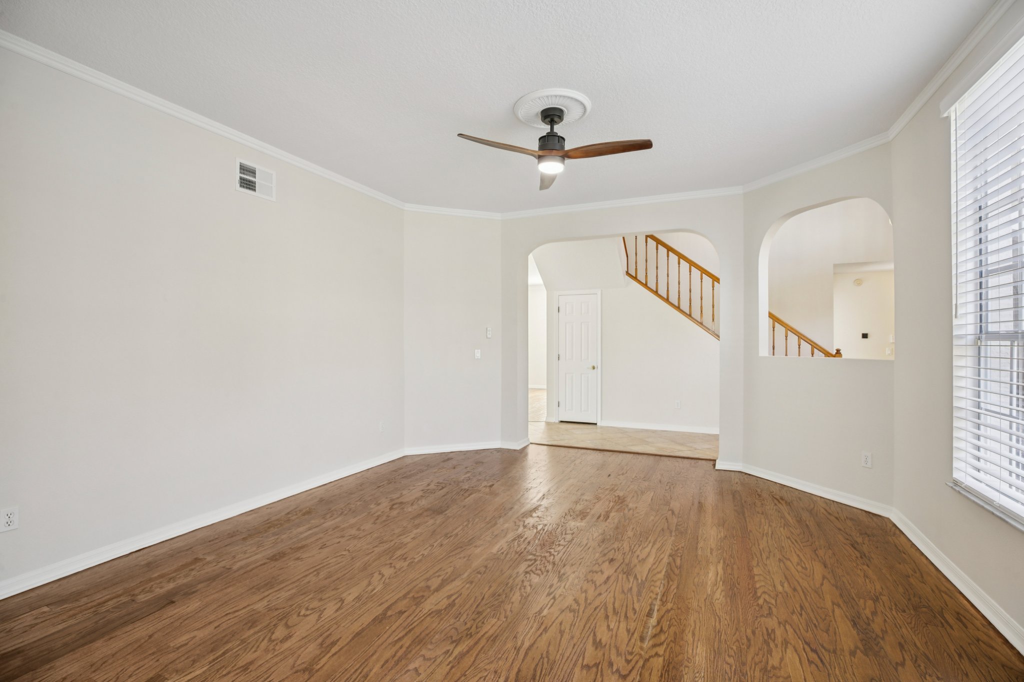 Stamford Cir-S1911-007.jpg