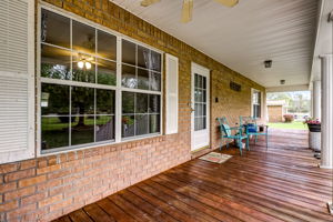 Front Porch/Entrance