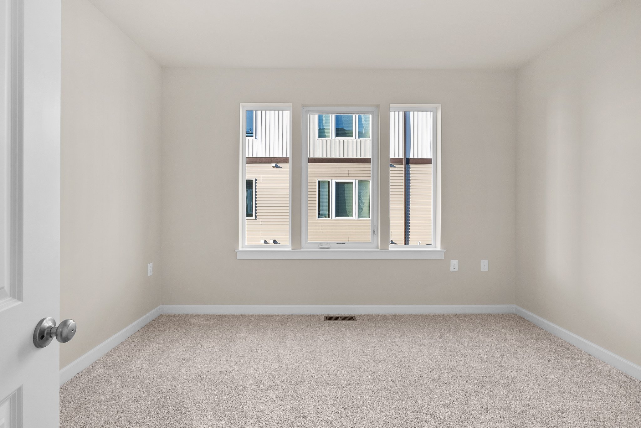 25. Wheyfield Dr.jpg