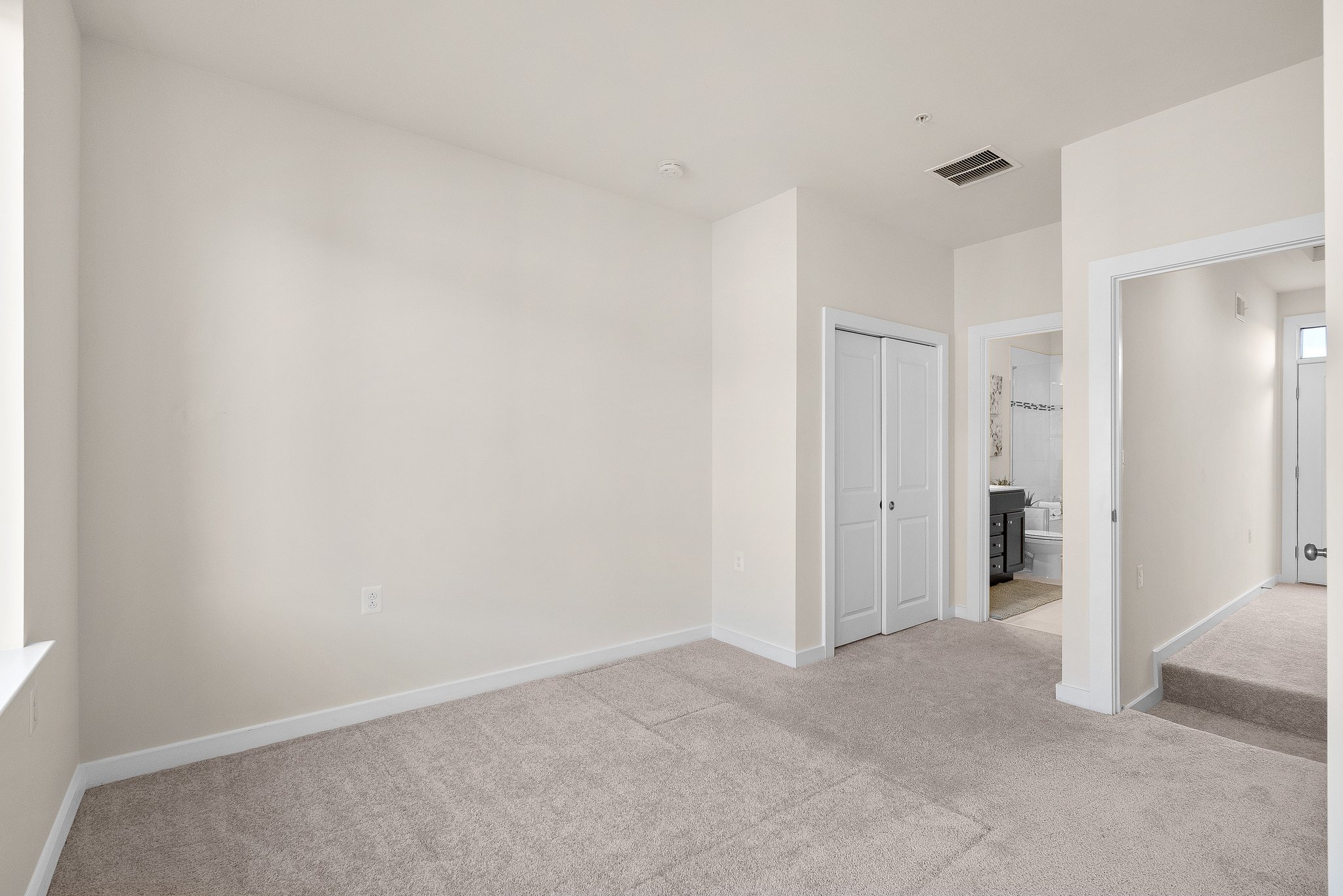 33. Wheyfield Dr.jpg