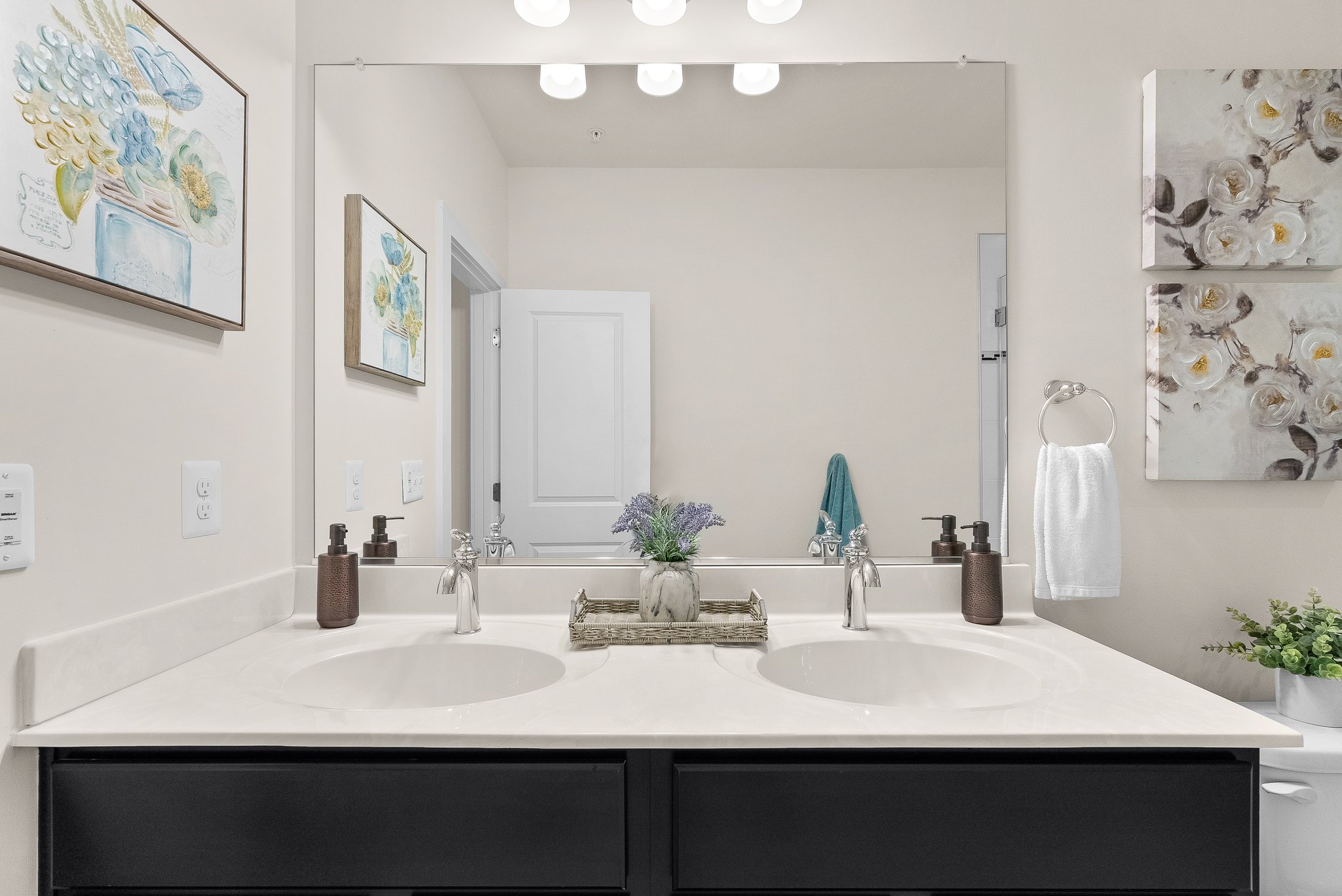 37. Wheyfield Dr.jpg