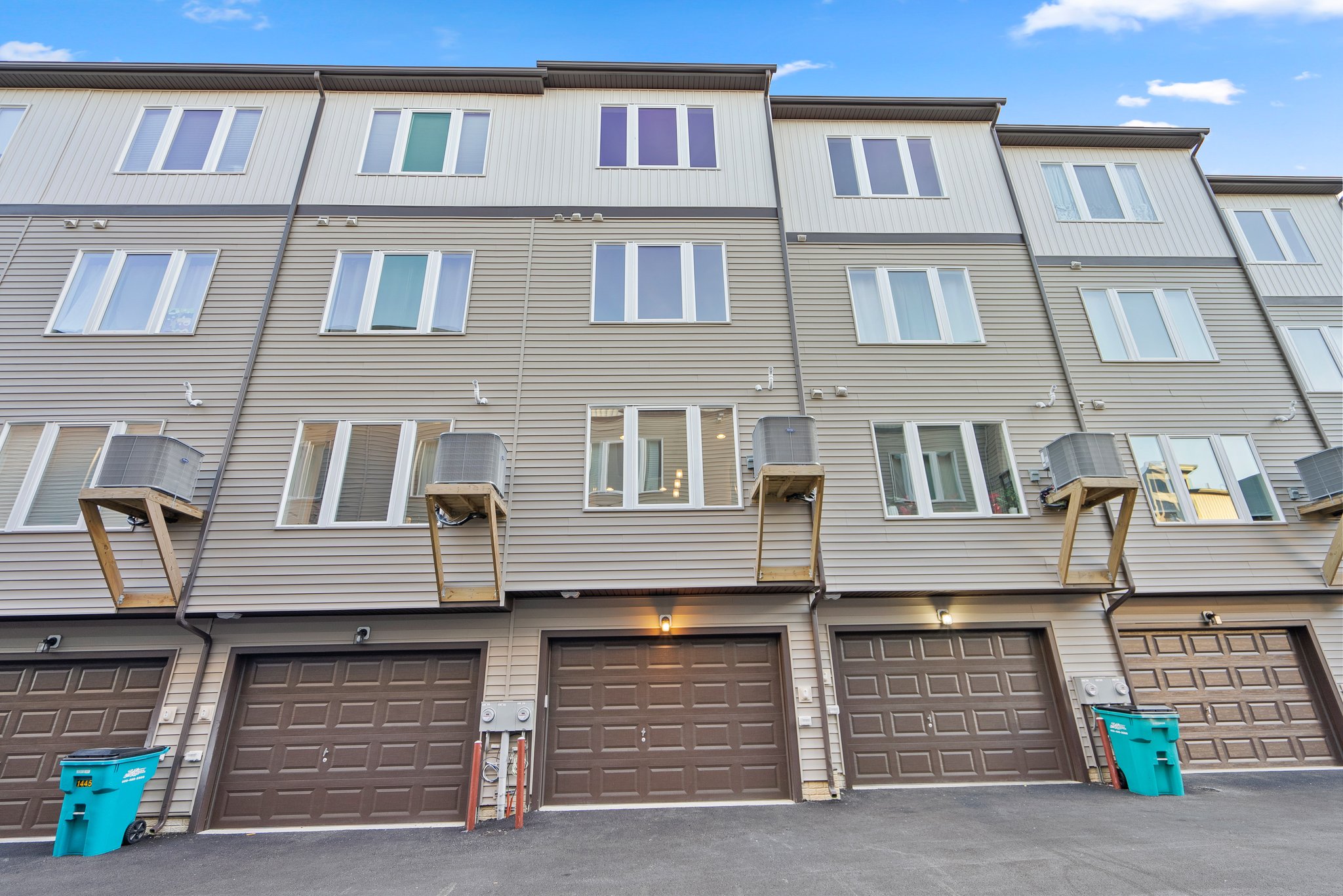 42. Wheyfield Dr.jpg