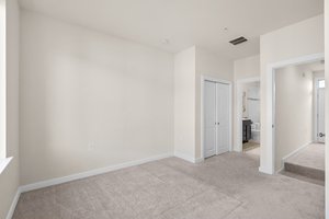 33. Wheyfield Dr.jpg