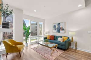 21. Wheyfield Dr.jpg