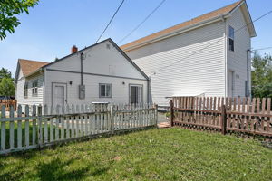  Photo 31