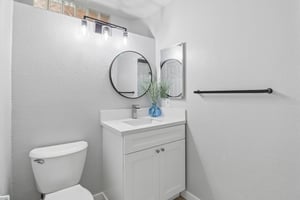 Seacoast Dr 7-S2905-027.jpg