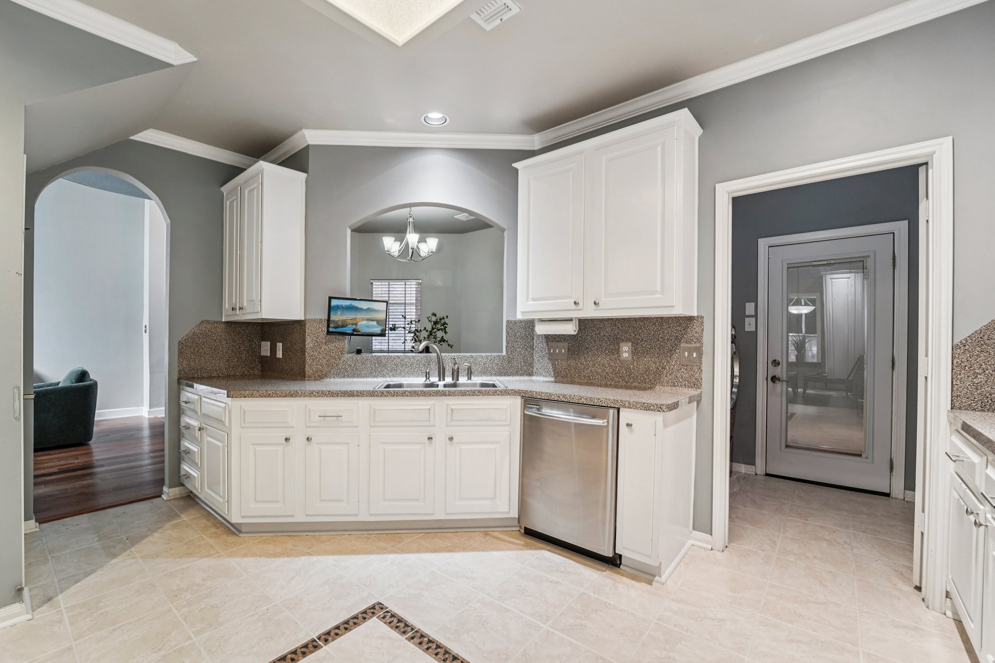 Walters Rd 68-S2810-014.jpg