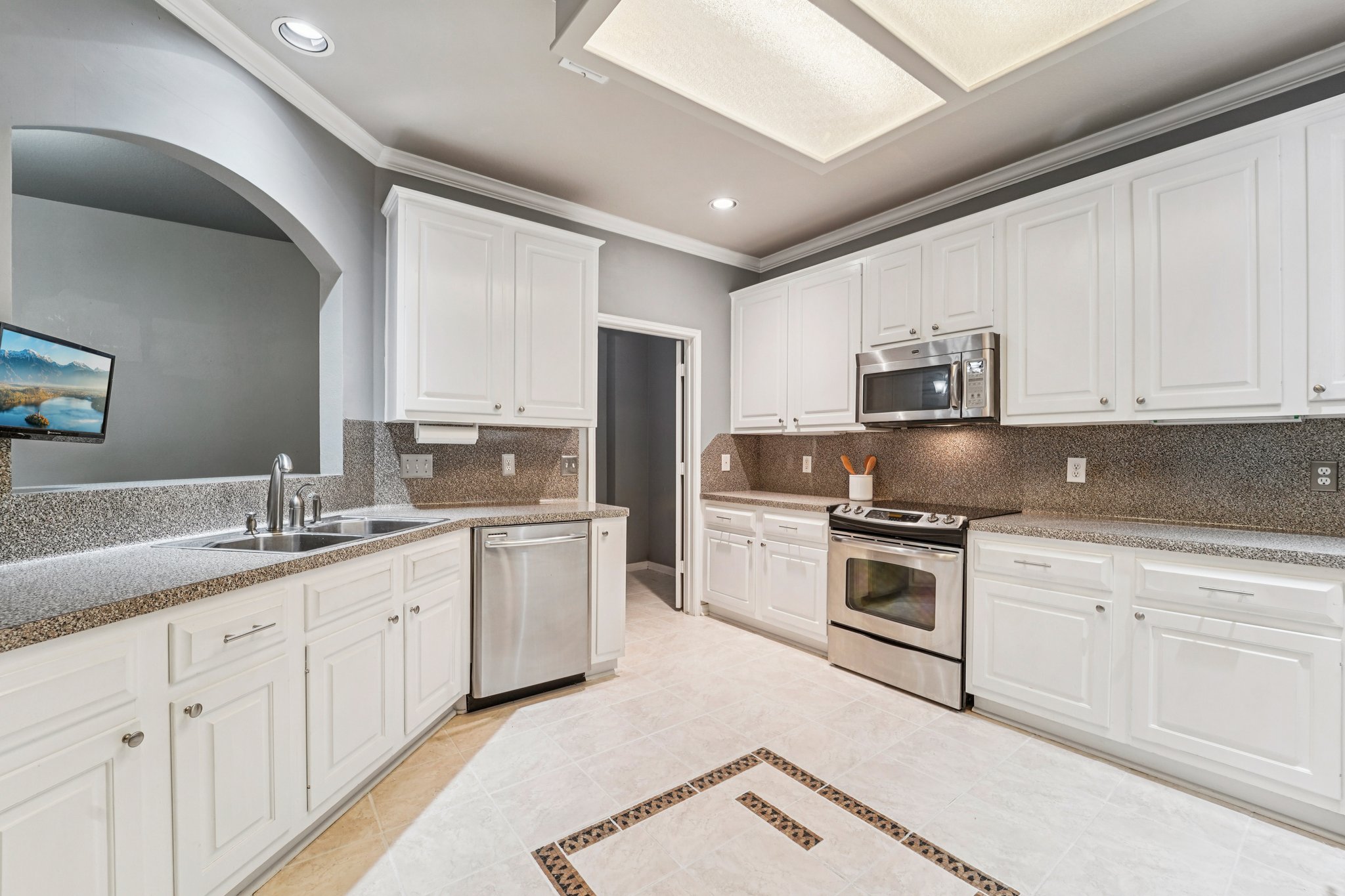 Walters Rd 68-S2810-016.jpg