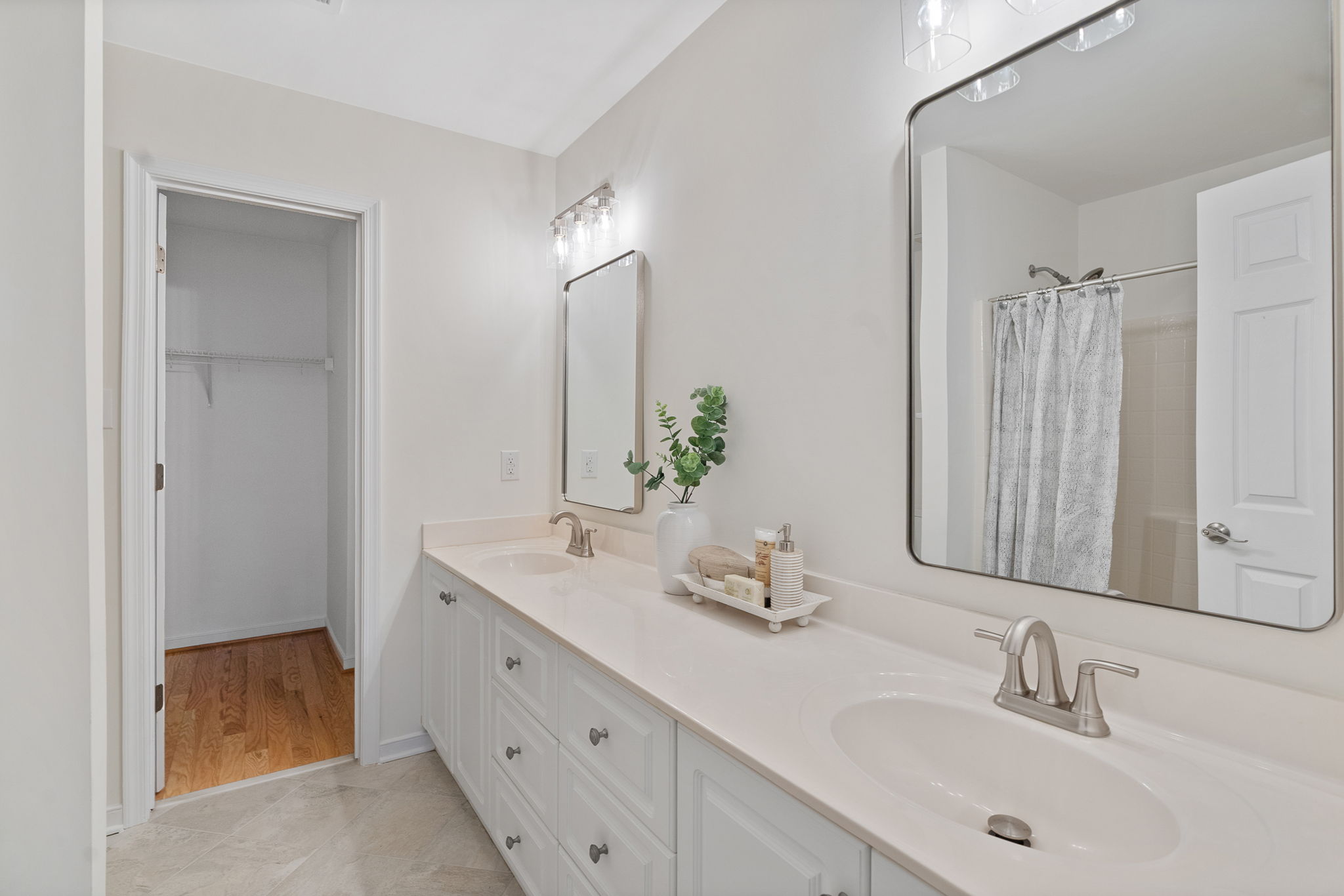 Updated mirrors, lighting & faucets