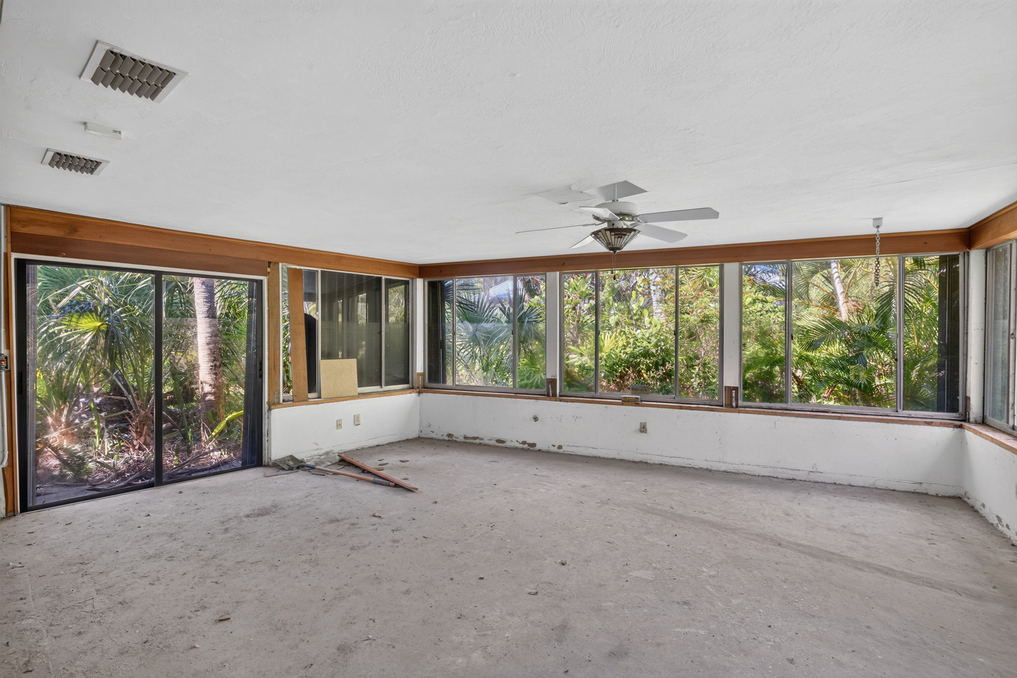 Sunroom 1 of 2