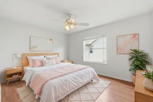 DSC00876 virtually staged.jpeg