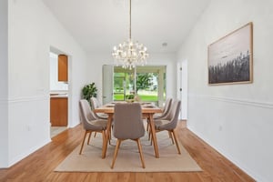 DSC00906 virtually staged.jpeg