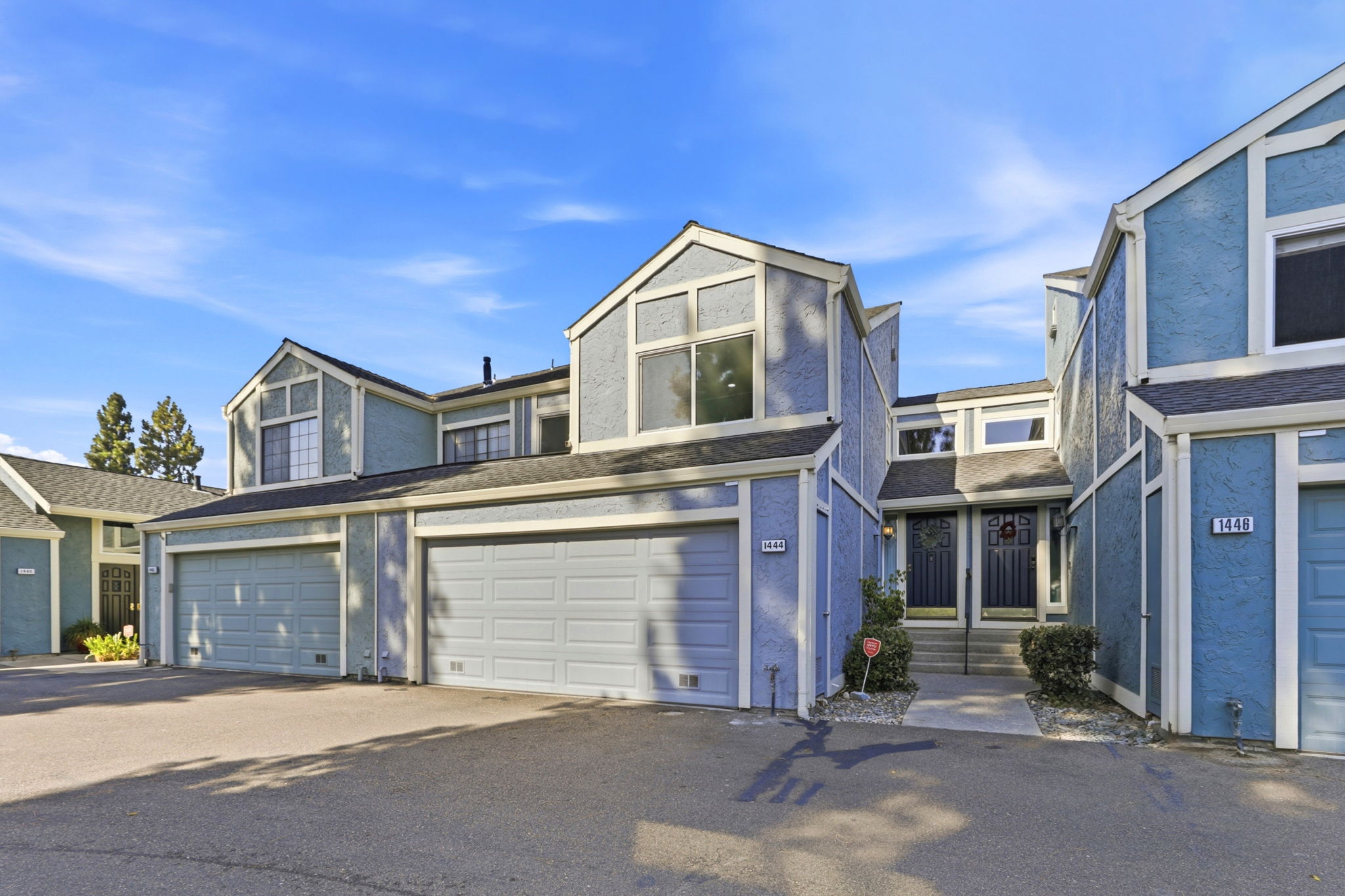 002_F8_1444 Curtiss Ave