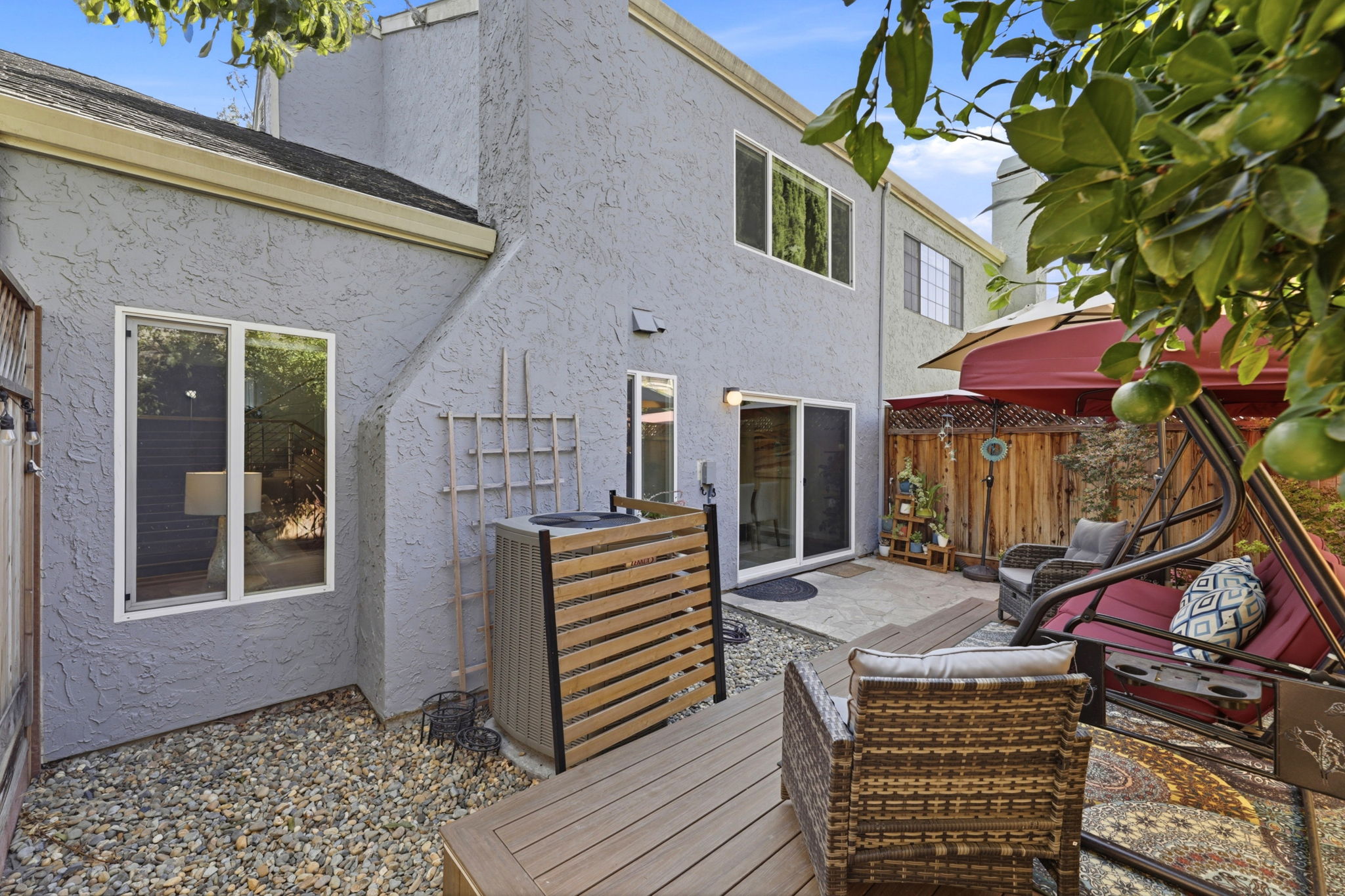036_F8_1444 Curtiss Ave