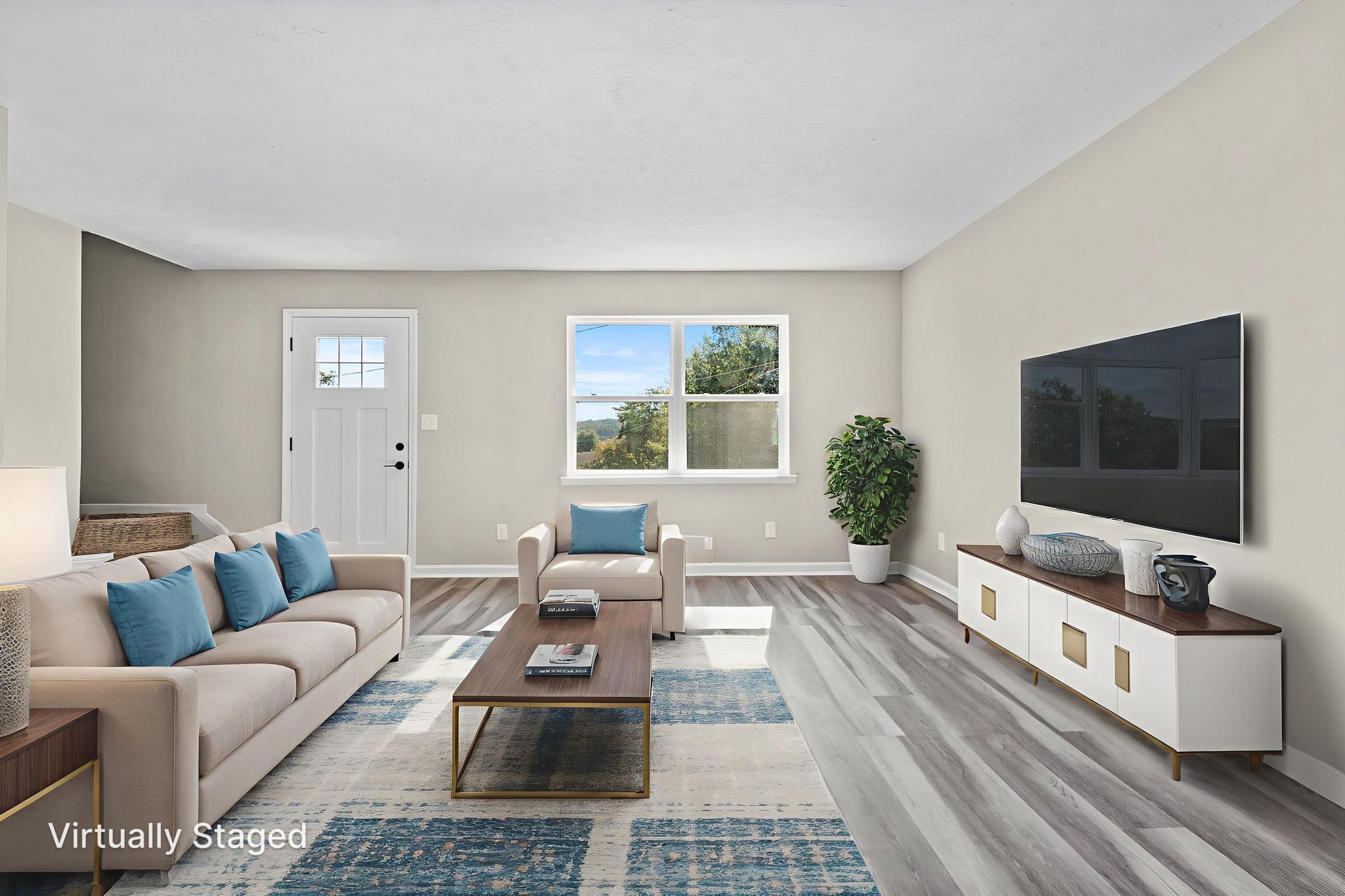 DSC01882_1 virtually staged.jpeg