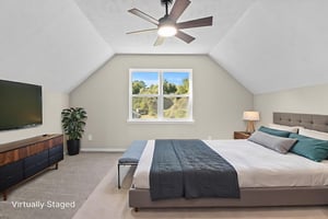 DSC01967_1 virtually staged.jpeg