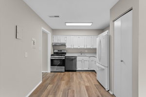 14446 Parkvale Road #4 Photo 12