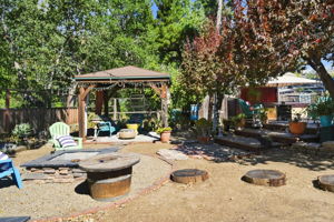  Photo 32
