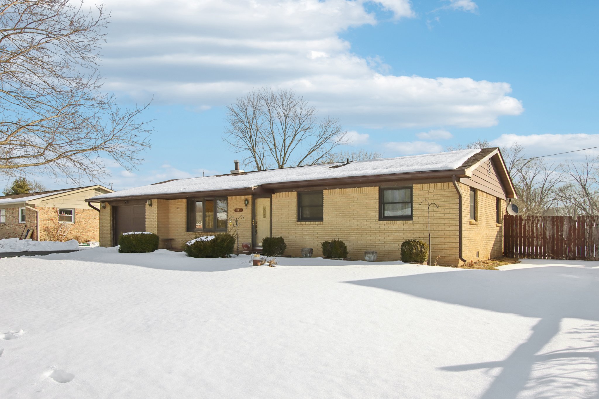 Raymond Rd-S1102-005.jpg