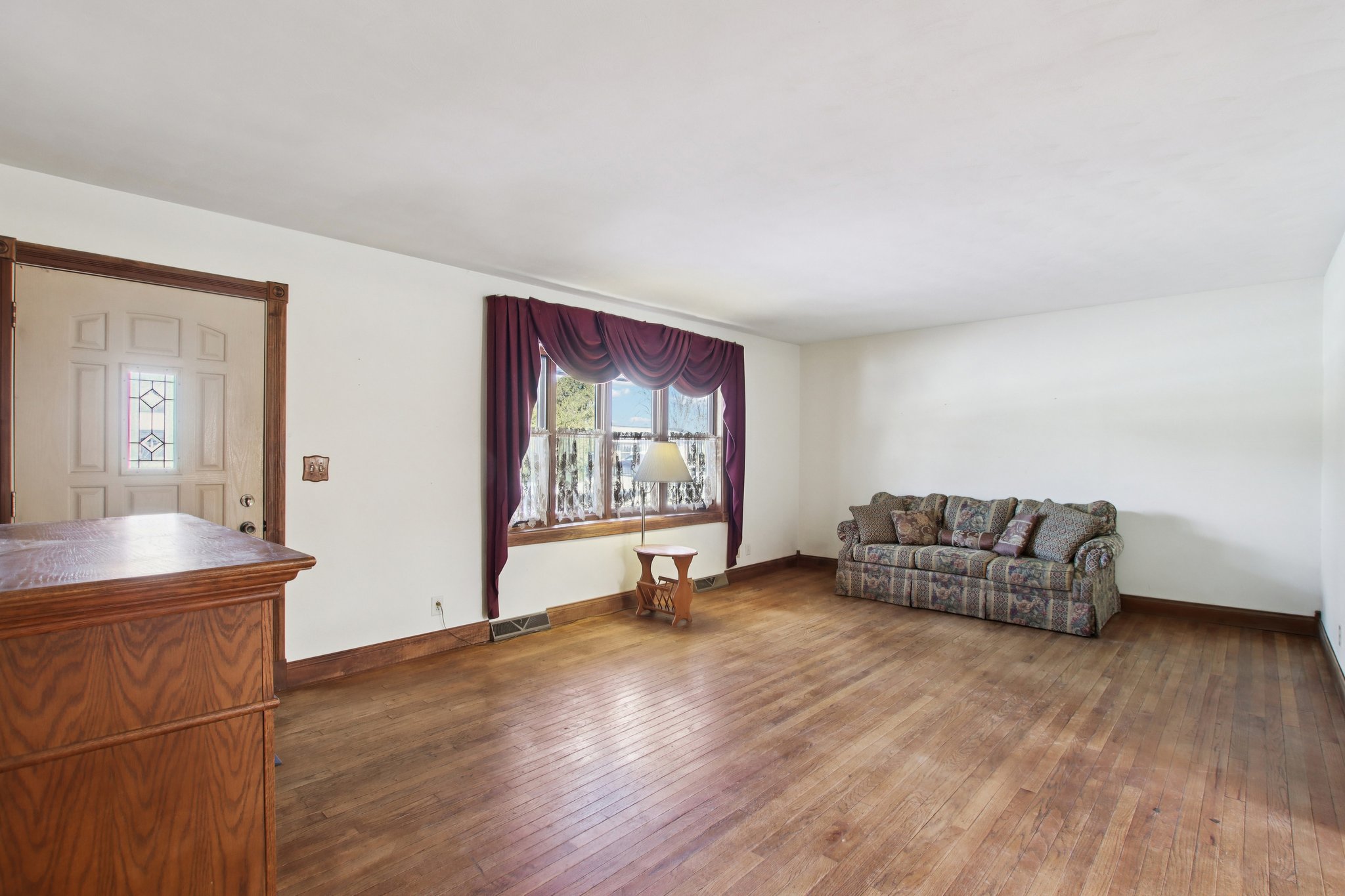 Raymond Rd-S1102-007.jpg