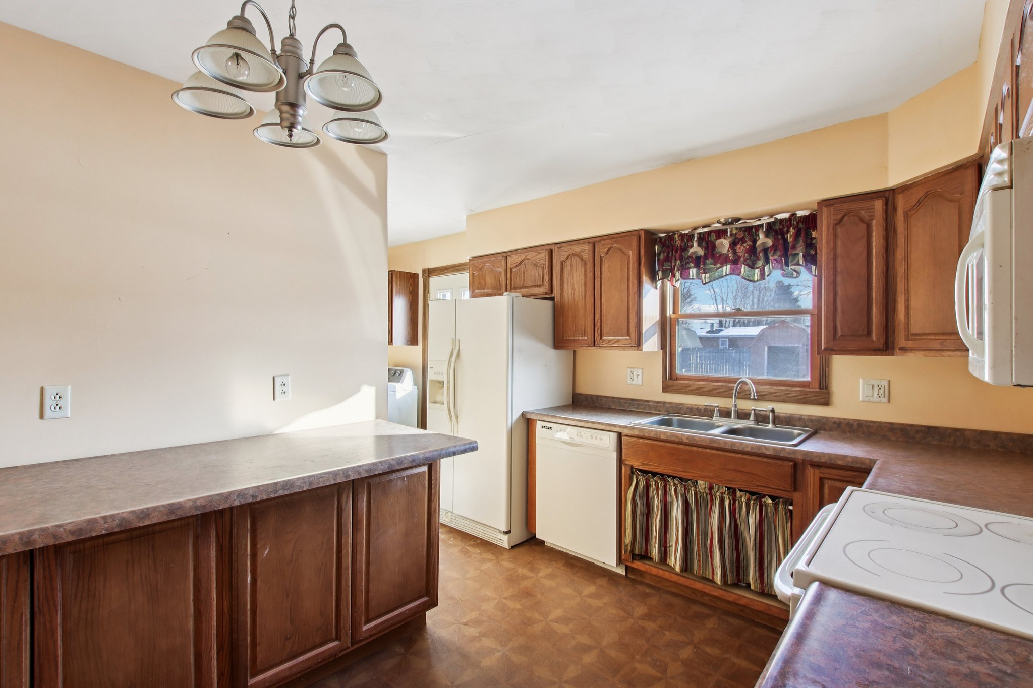Raymond Rd-S1102-013.jpg