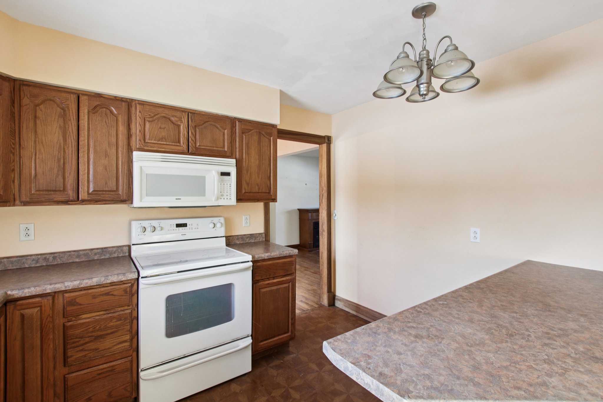 Raymond Rd-S1102-016.jpg