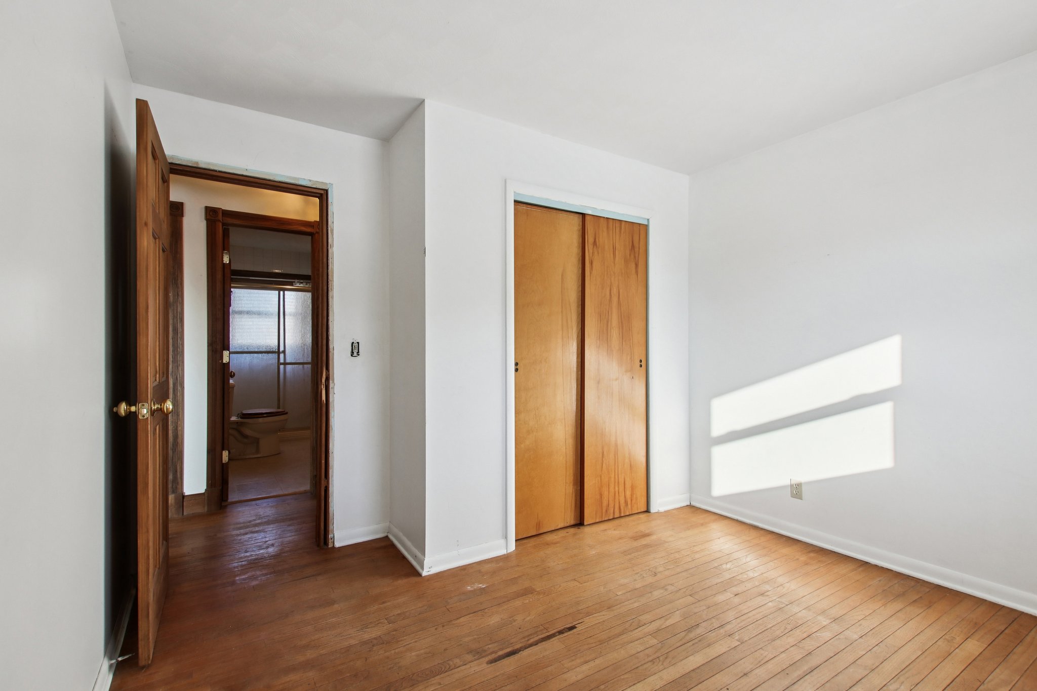 Raymond Rd-S1102-023.jpg
