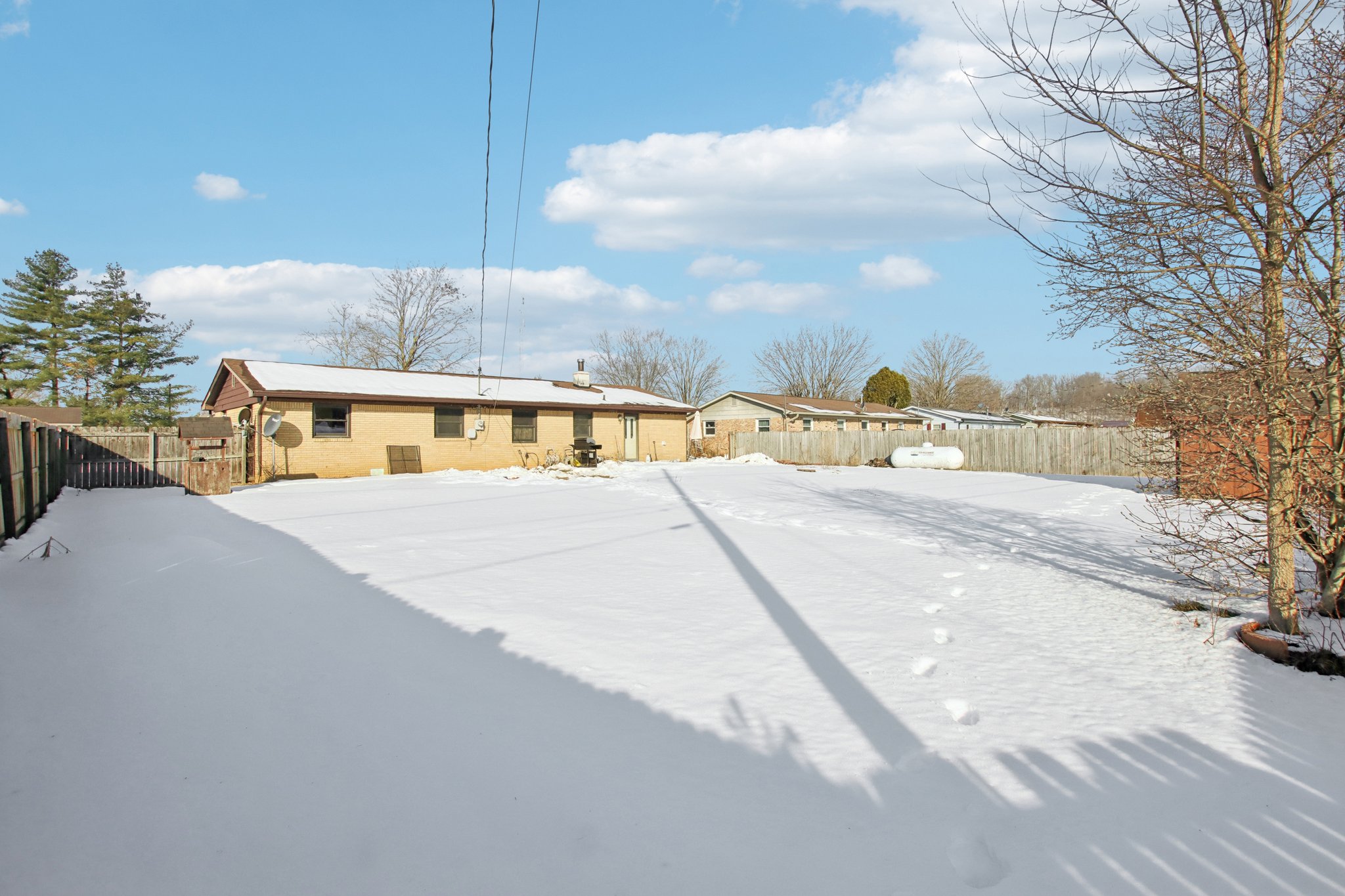 Raymond Rd-S1102-029.jpg