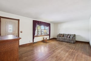 Raymond Rd-S1102-007.jpg