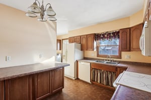Raymond Rd-S1102-013.jpg