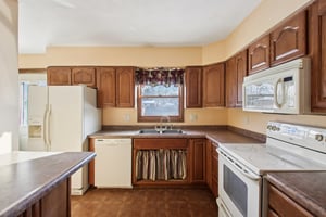 Raymond Rd-S1102-014.jpg