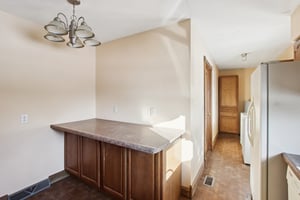 Raymond Rd-S1102-015.jpg