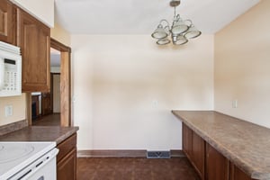 Raymond Rd-S1102-017.jpg