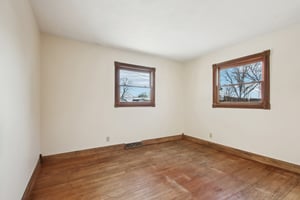 Raymond Rd-S1102-021.jpg