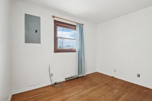 Raymond Rd-S1102-024.jpg