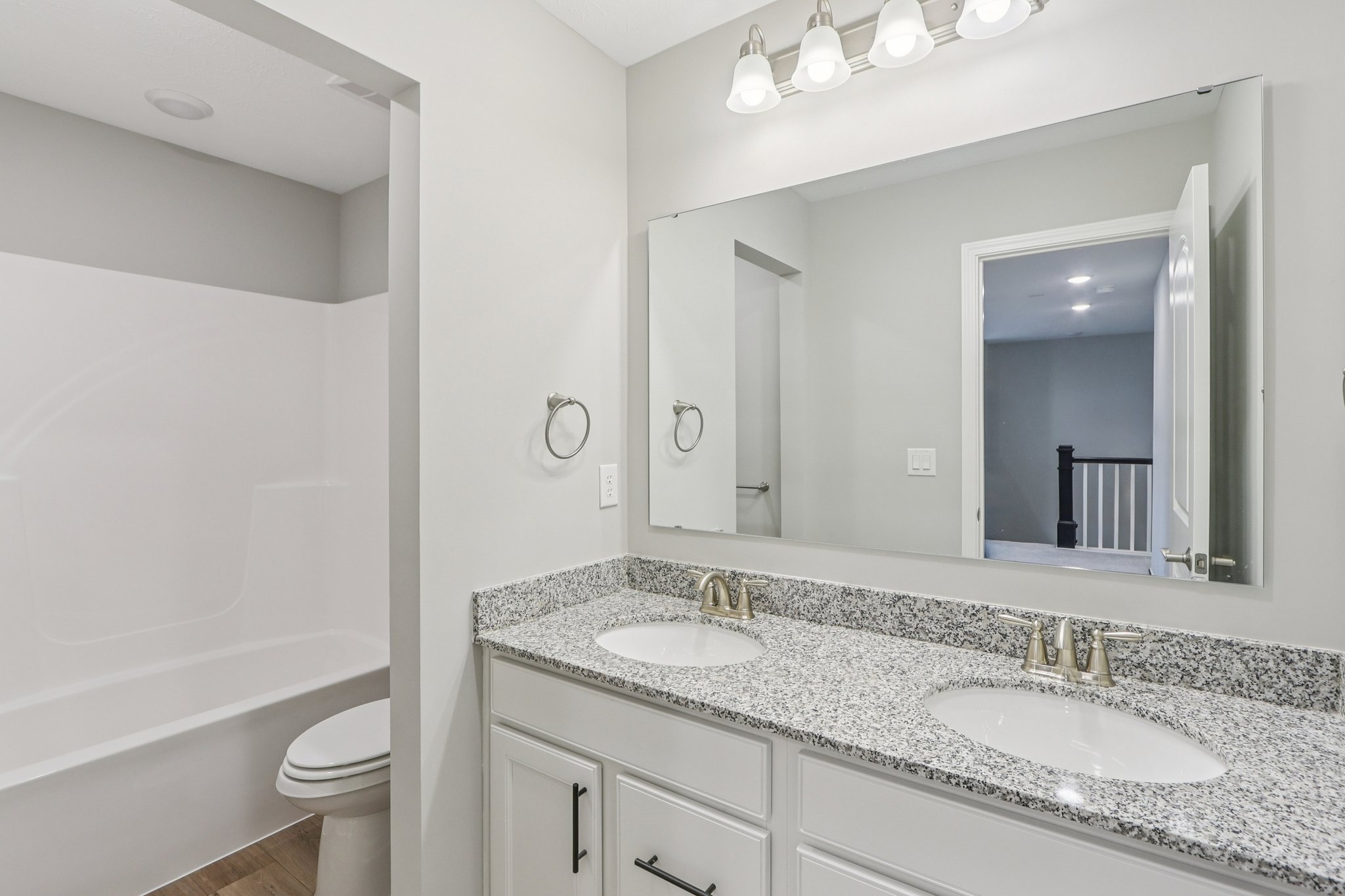 Bishop Birch Pl-S2803-037.jpg