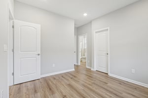 Bishop Birch Pl-S2803-024.jpg