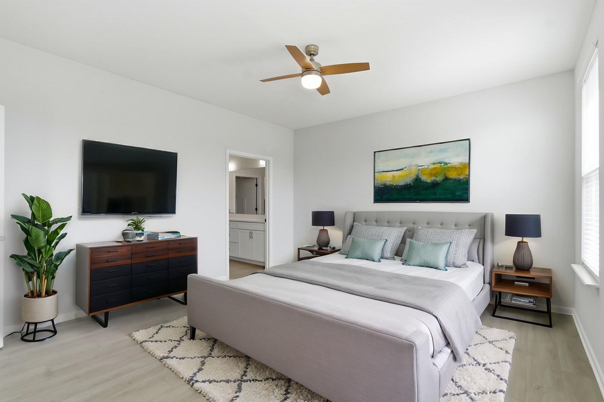 IMG_4409 virtually staged.jpeg