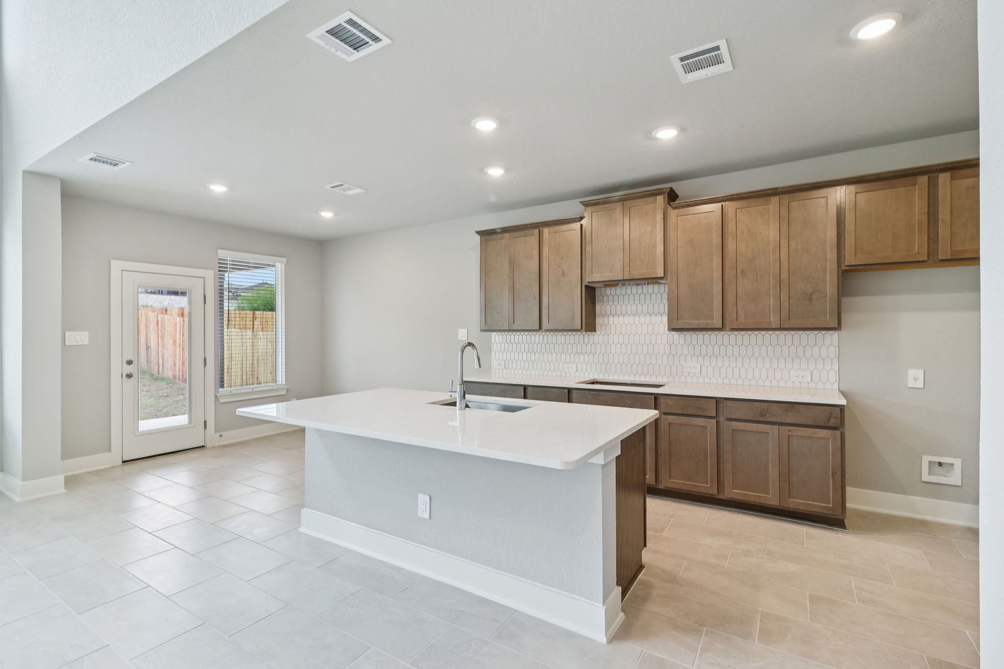 San Antonio - Sagebrooke - 14467 Feather Vale San Antonio TX 78254 - 017