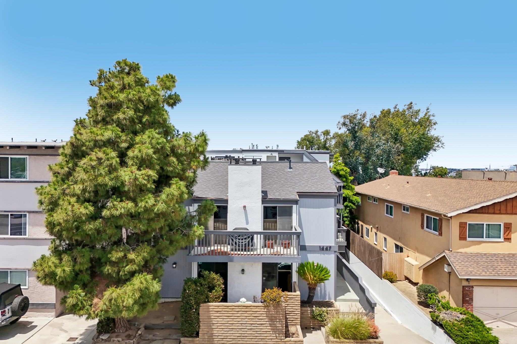 Manhattan Beach Blvd A-S2705-035.jpg