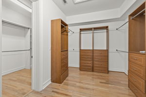 Walk-in Closet