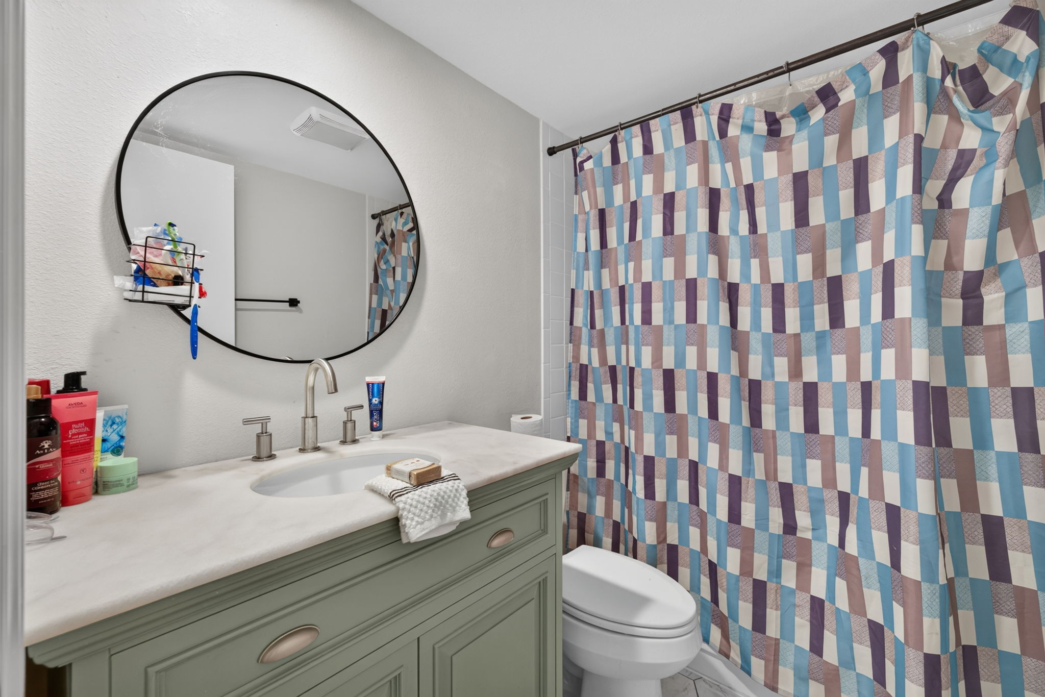 Guest Bathroom 1