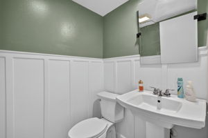Guest Bathroom 2