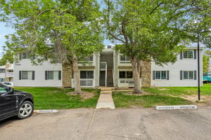 E Colorado Dr 204-S1108-001.jpg
