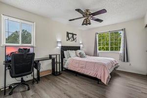 E Colorado Dr 204-S1108-013.jpg