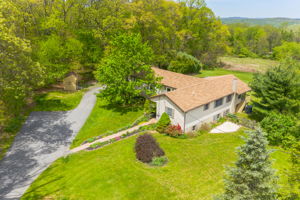  1449 Flint Hill Rd, Coopersburg, PA 18036, US Photo 1